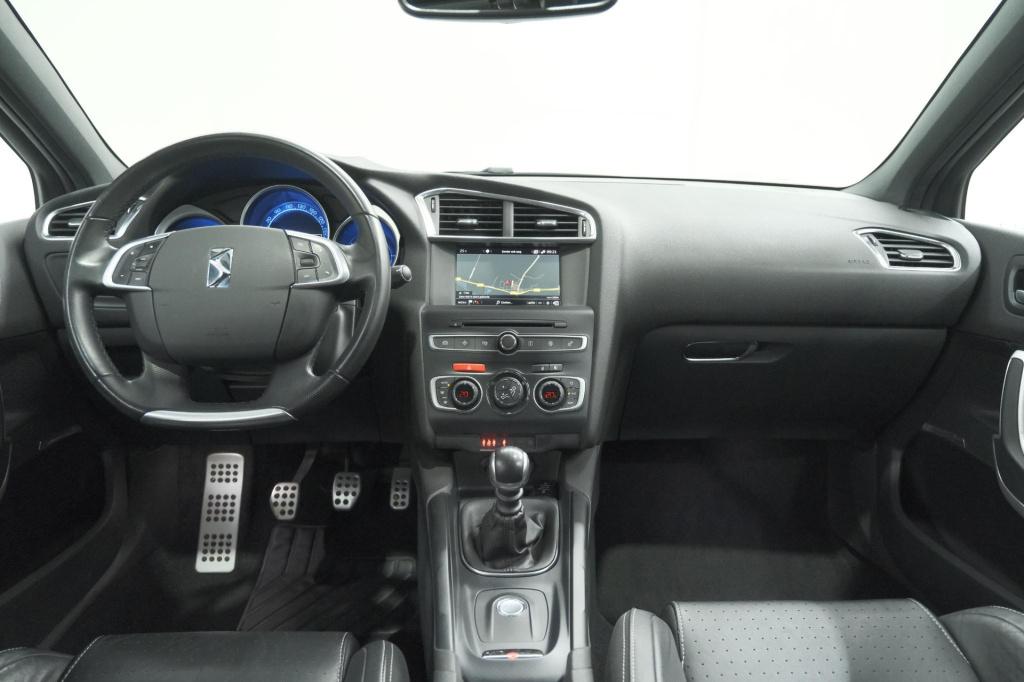 Ds Ds 4 puretech 130 performance line | camera | dodehoekdetectie | stoelma