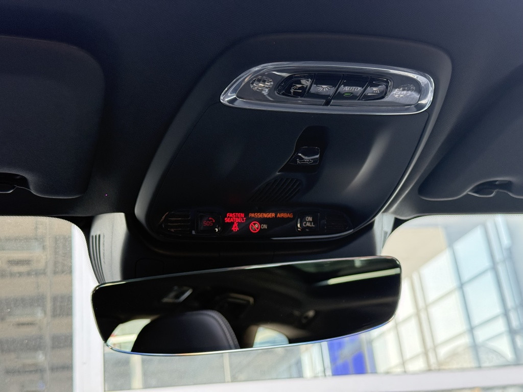 Volvo V60 t6 340pk recharge r-design| panodak| adap.cruise| trekhaak| stan