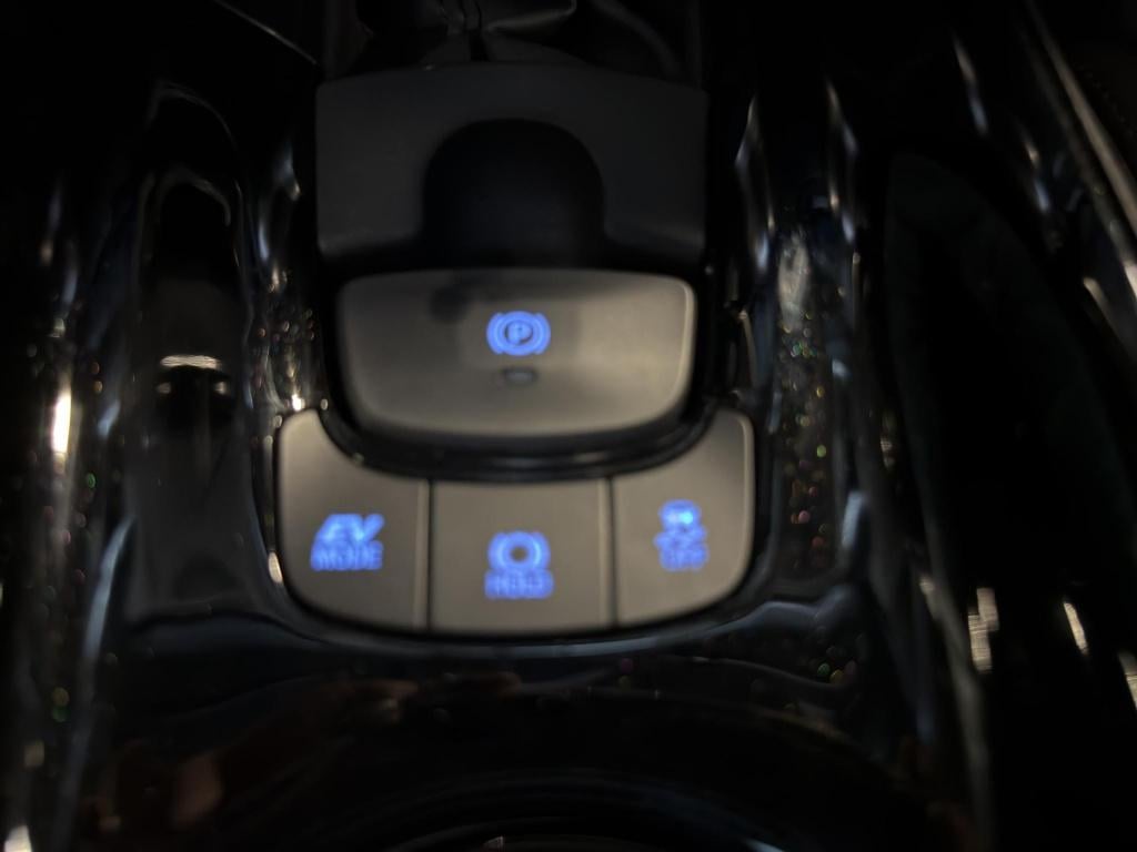 Toyota C-hr 1.8 hybrid executive | navi | camera | half leder | parksensors