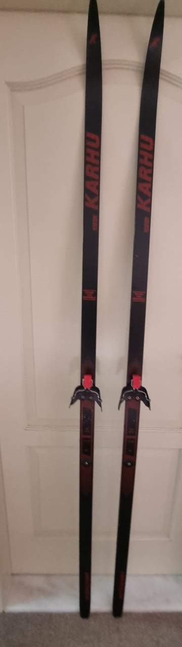 3 paar langlaufski's zo goed als nieuw