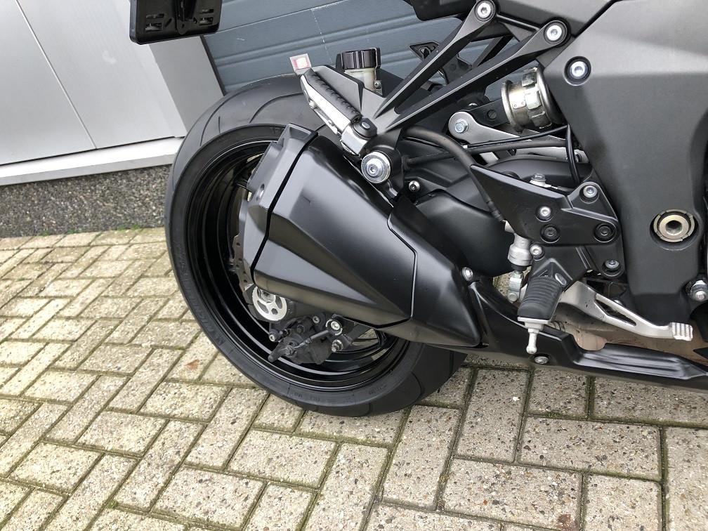 Kawasaki Z1000SX uit 2013 met 37dkm, nette staat, diverse extra's €6295,-