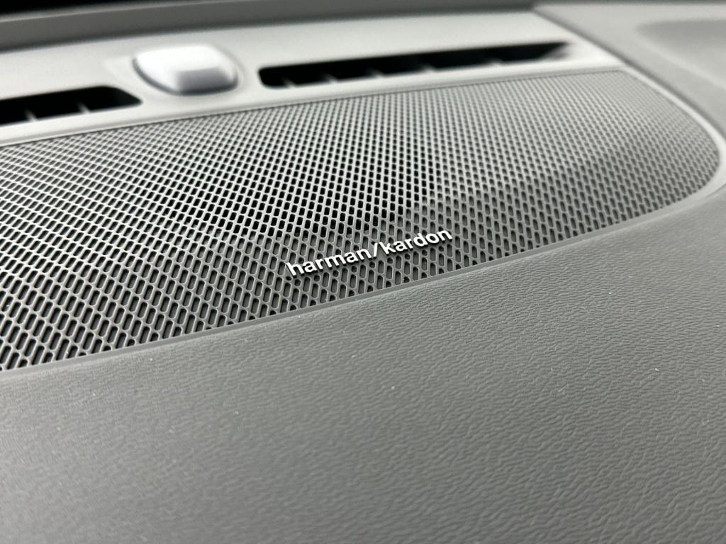 Volvo XC40 b4 197pk plus dark| camera| trekhaak| adap.cruise| h&k audio