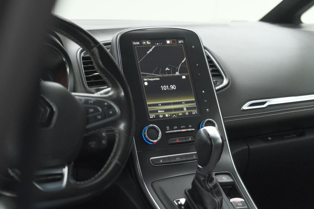 Renault Scenic tce 140 edc black edition | trekhaak | panoramadak | adaptie