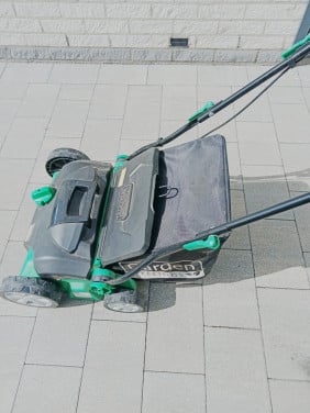 Verticuteer machine
