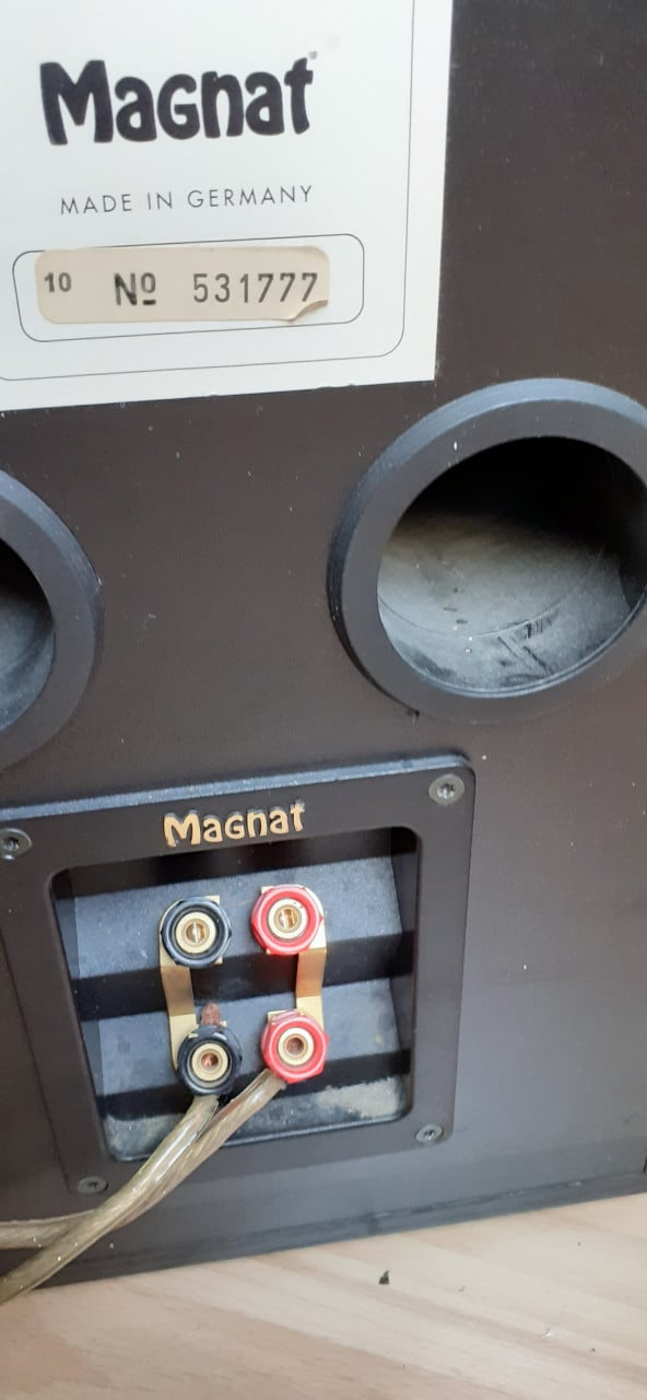 Magnat vector 6- 4Way bass reflex speakers 150-250 Watt