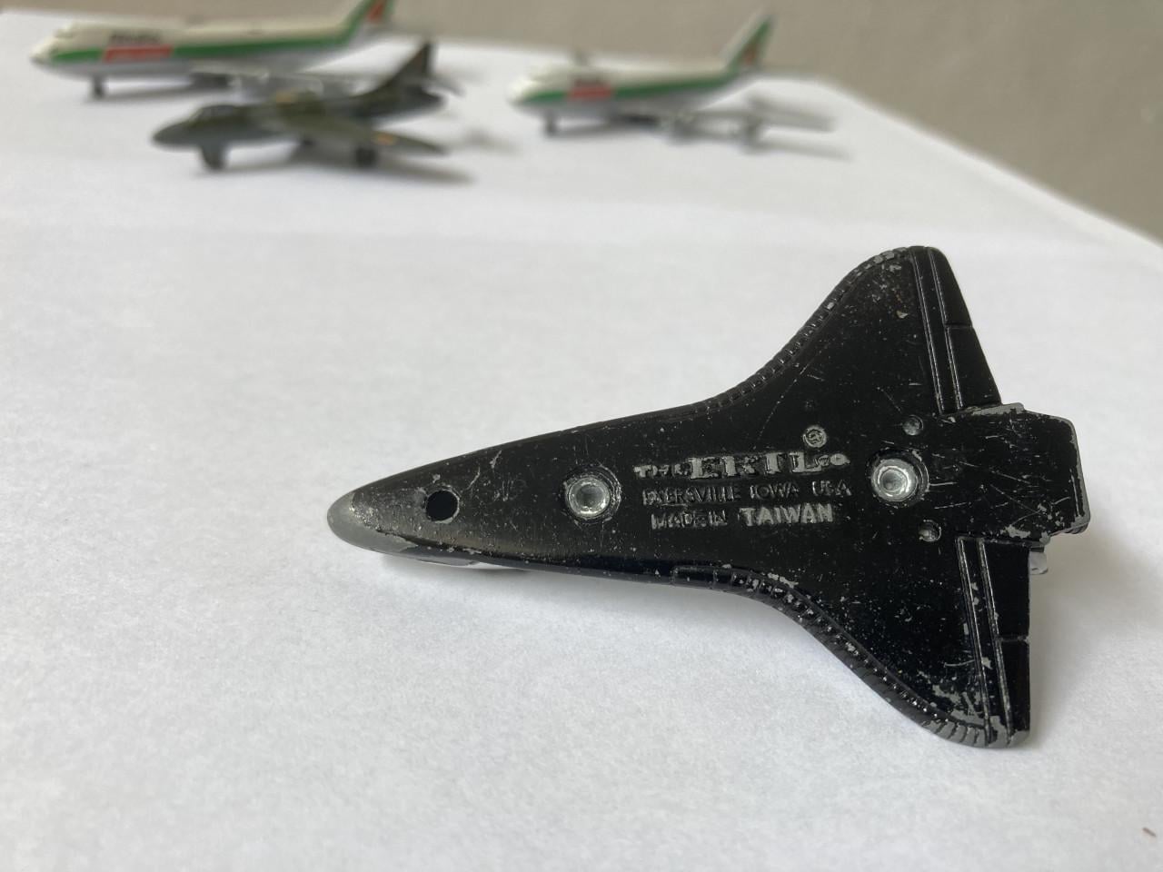 Schabak Boeing 747 Alitalia, ERTL Space Shuttle, Dinkey Toy Hawker Hunter