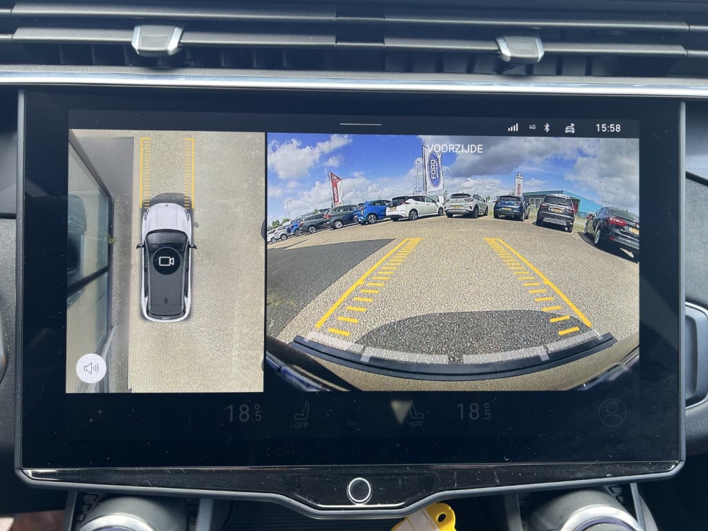 Lynk & Co 01 1.5 261pk phev plug in hybrid ,trekhaak , pano dak,car play