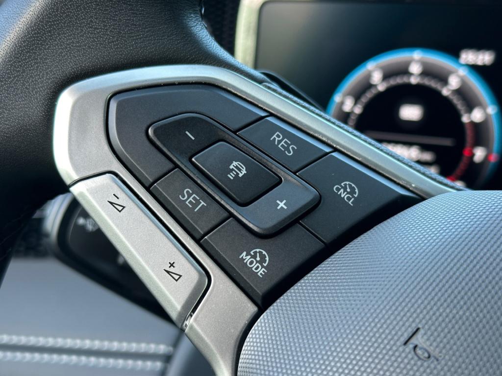 Volkswagen Tiguan 1.5 etsi 150pk dsg goal | trekhaak | 360 camera | iq ligh