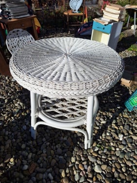 Rotan tafeltje