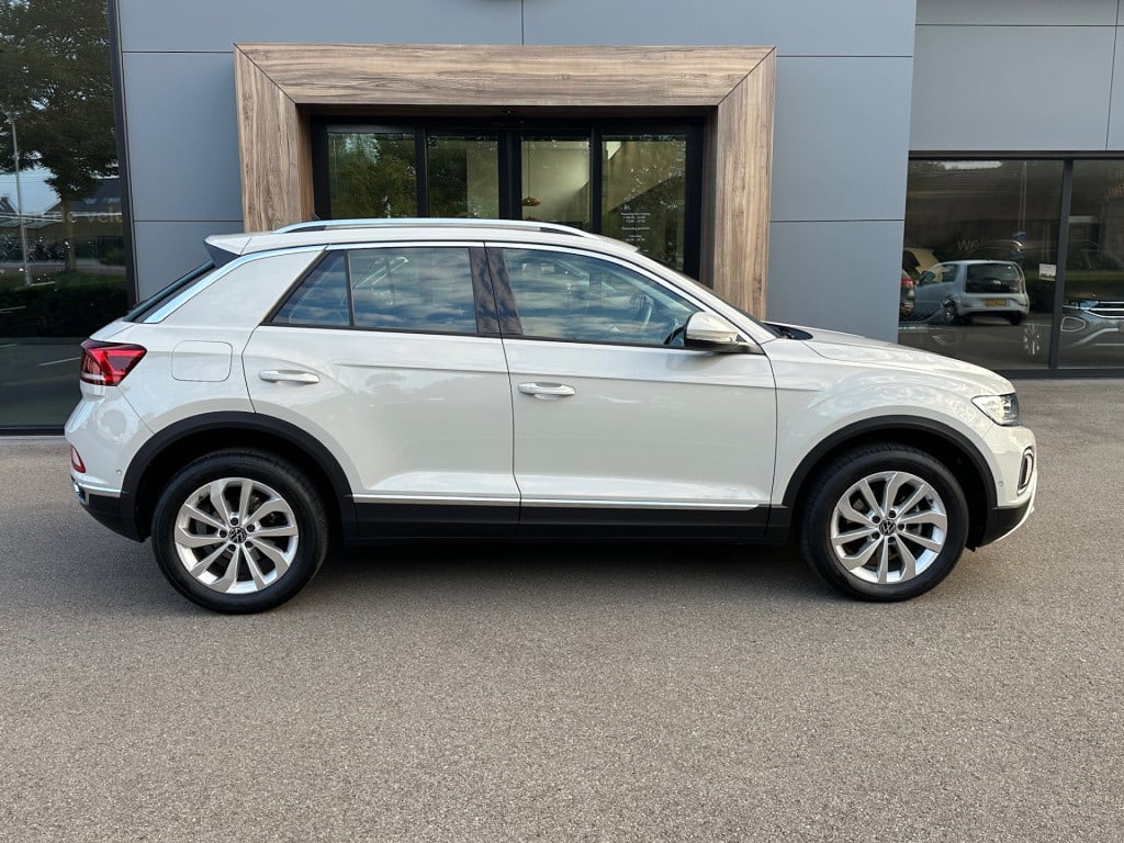 Volkswagen T-roc 1.5 tsi 150pk dsg style carplay | camera | keyless | elek.