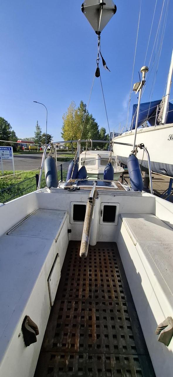 Hurley 700 kajuitzeilboot