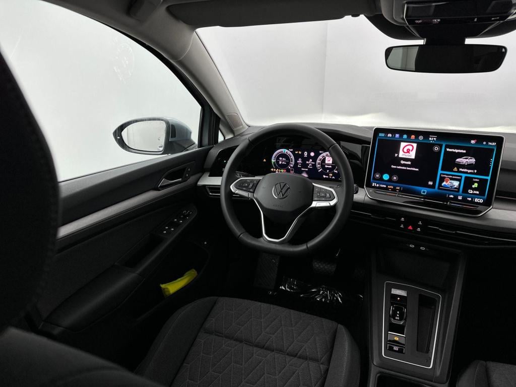 Volkswagen Golf life edition 204 pk plug in hybride