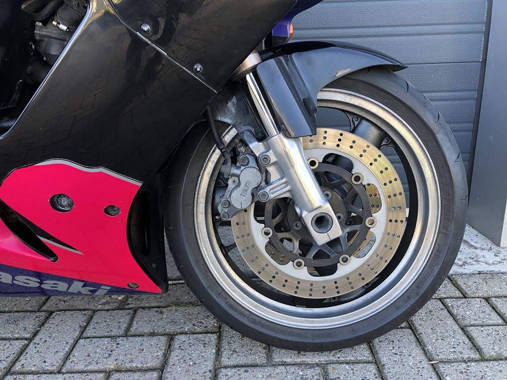 Onverknoeide Kawasaki ZXR750