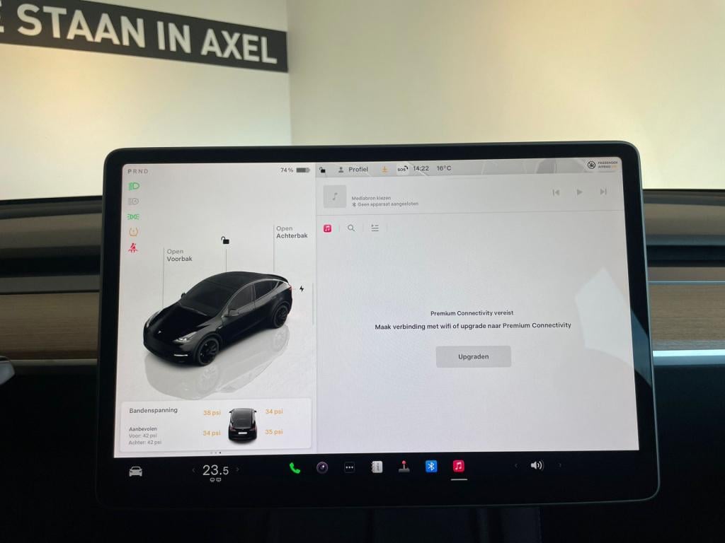 Tesla Model Y long range awd 75 kwh