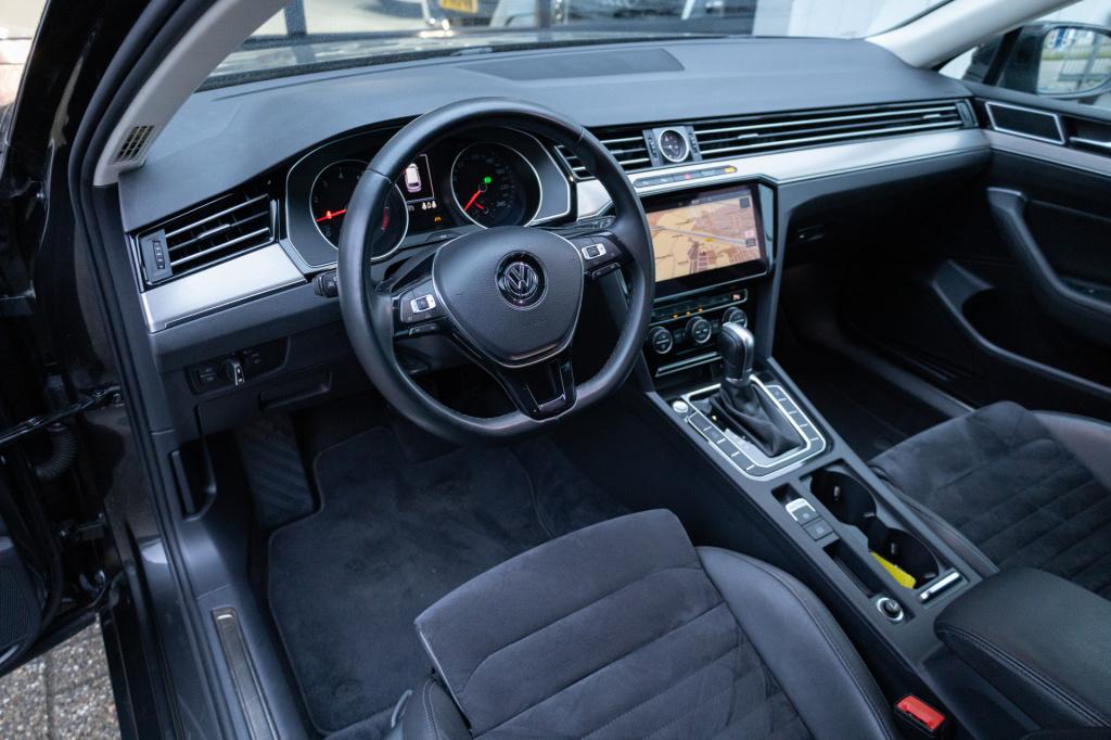 Volkswagen Passat variant 1.8 tsi highline 180 pk nav i trekhaak i acc i ap