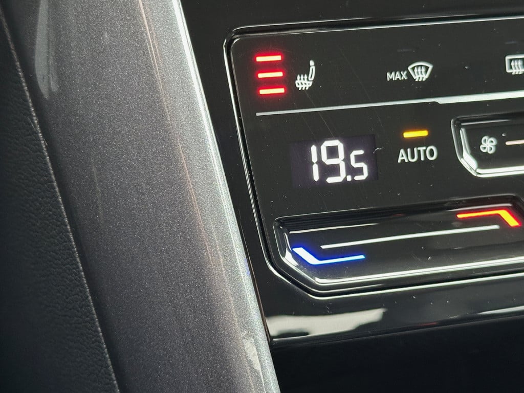 Volkswagen T-roc 1.5 tsi 150pk dsg style | iq light | navi | carplay | adap