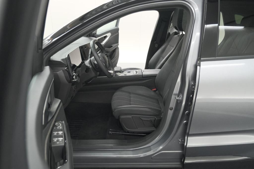 Renault Austral 1.2 e-tech full hybrid 200 techno | 360 camera | panoramada