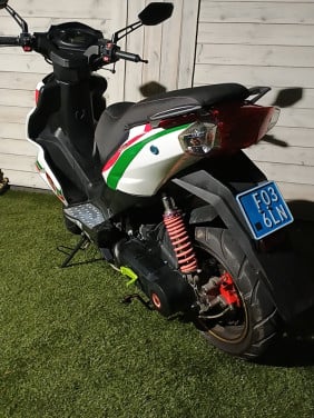 Te koop: Exclusieve Italiaanse MOTOB Racing Scooter 50 cc (Limited Edition)