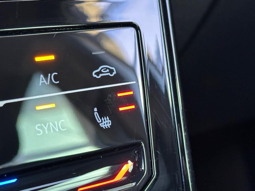 Volkswagen T-cross 1.0 tsi dsg r-line | camera | trekhaak | led gril | 4-se