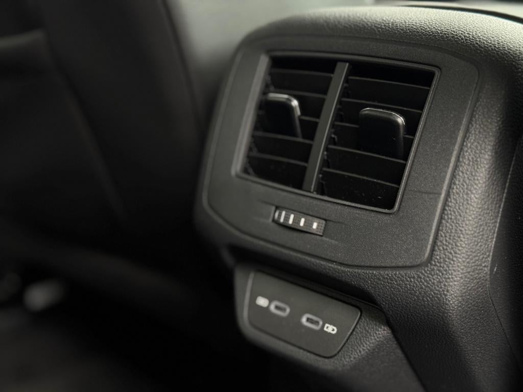 Volkswagen T-roc 1.0 tsi goal edition * stoelverwarming * carplay * camera