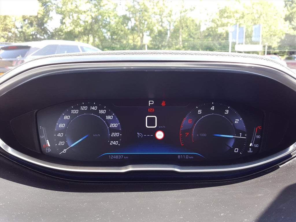Peugeot 3008 1.2 130pk première automaat navigatie | trekhaak | panoramisch