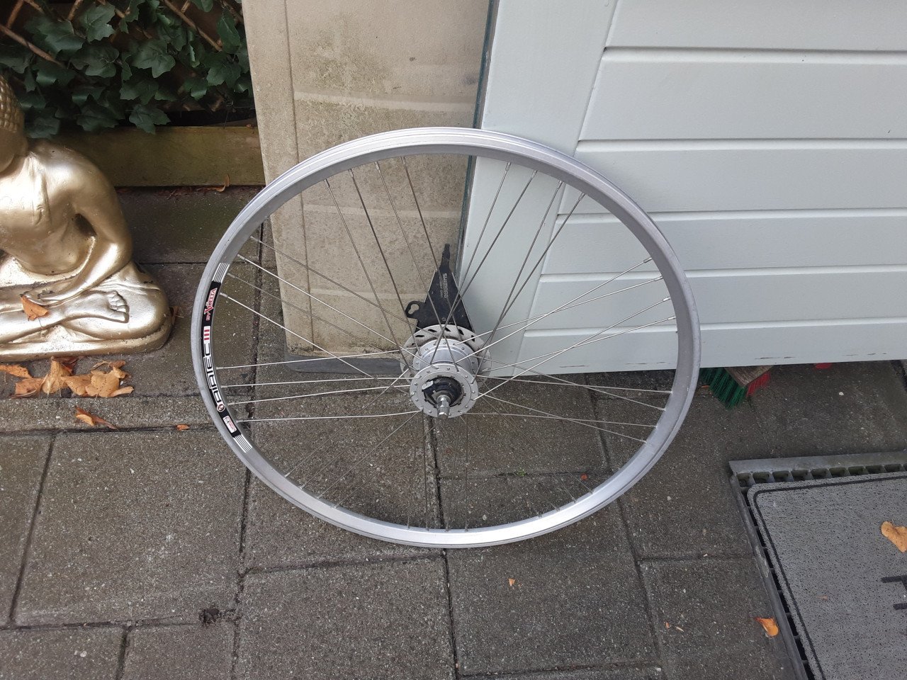 28 inch nexus voorwiel, naafdynamo, rollerbrake rem