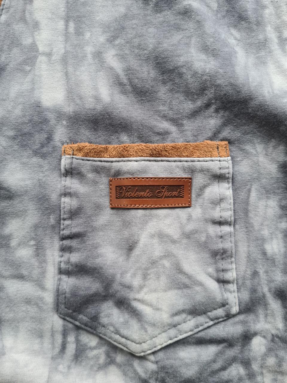 Violento blauw tinten T-shirt Maat M