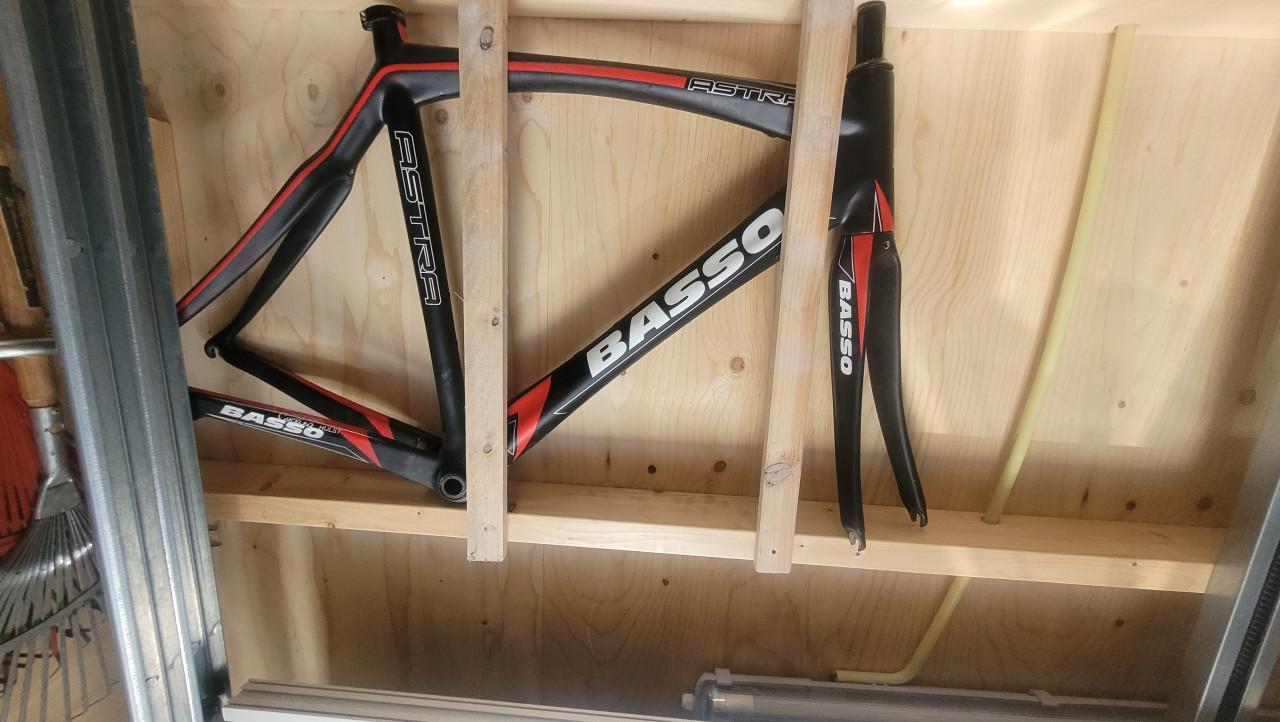 Basso Astra carbon frame schade