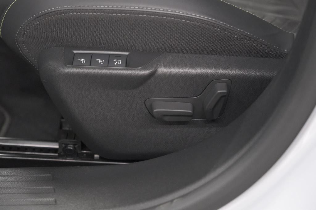 Peugeot 2008 puretech 130 eat8 gt | 360 camera | adaptieve cruise control |