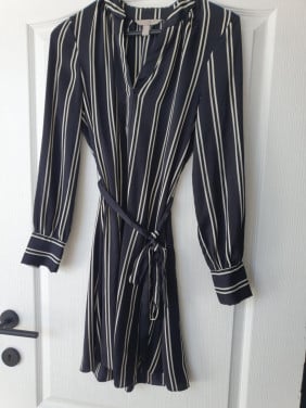 Donkerblauw met wit gestreept jurkje maat xs