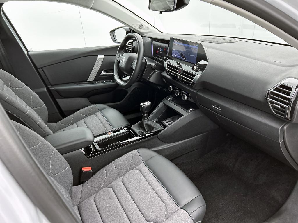 Citroen C4 130pk business plus | rijklaar | camera | comfort seats | apple 