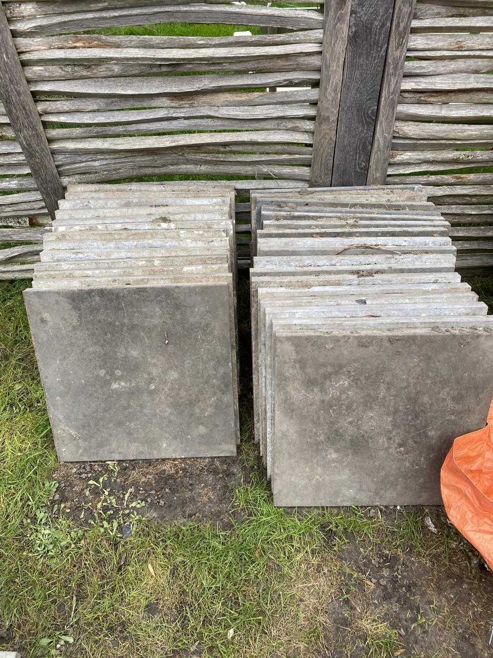 Te koop Chinees hardsteen tgels 50 bij 50 cm Bluestone