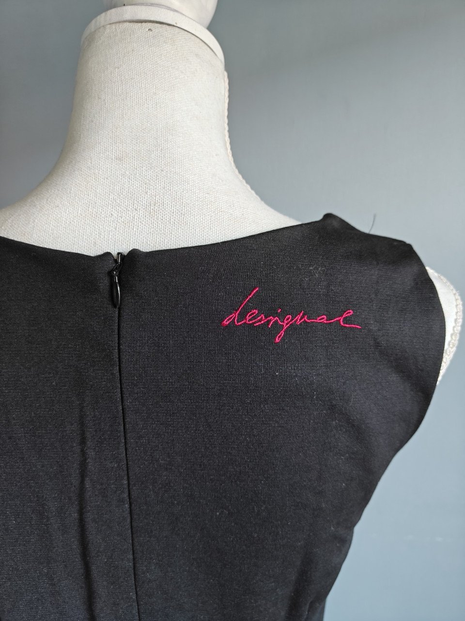 Mouwloze Jurk Desigual