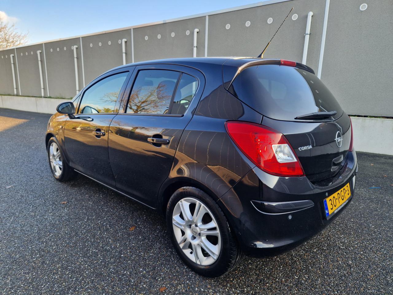 Opel Corsa 1.4-16V '111' Edition