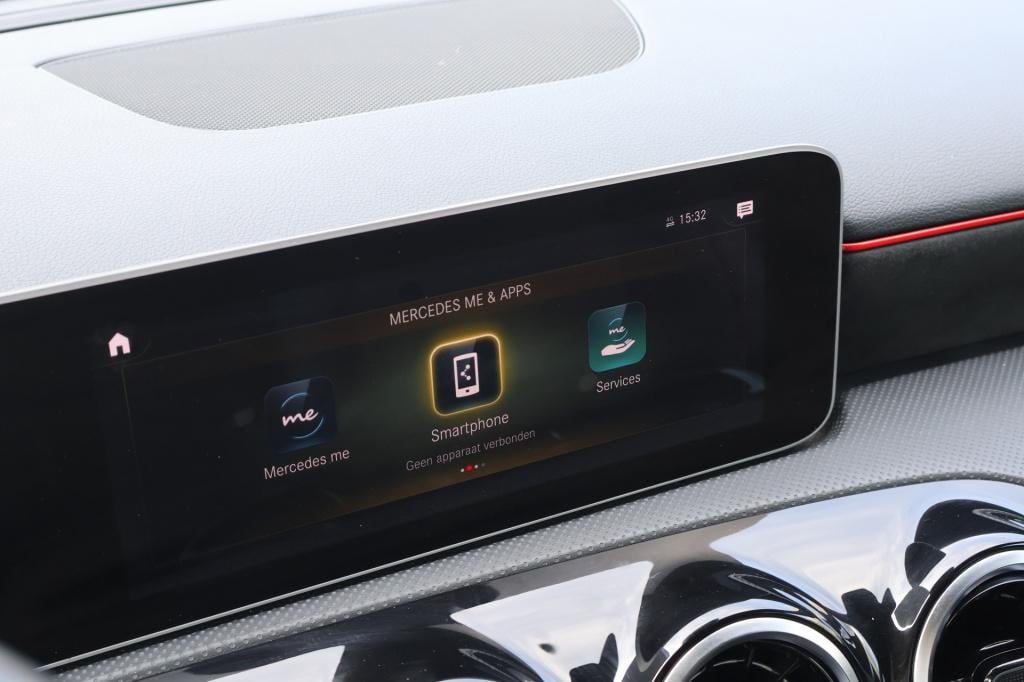 Mercedes-Benz A-Klasse 180 business solution amg l automaat l camera l temp