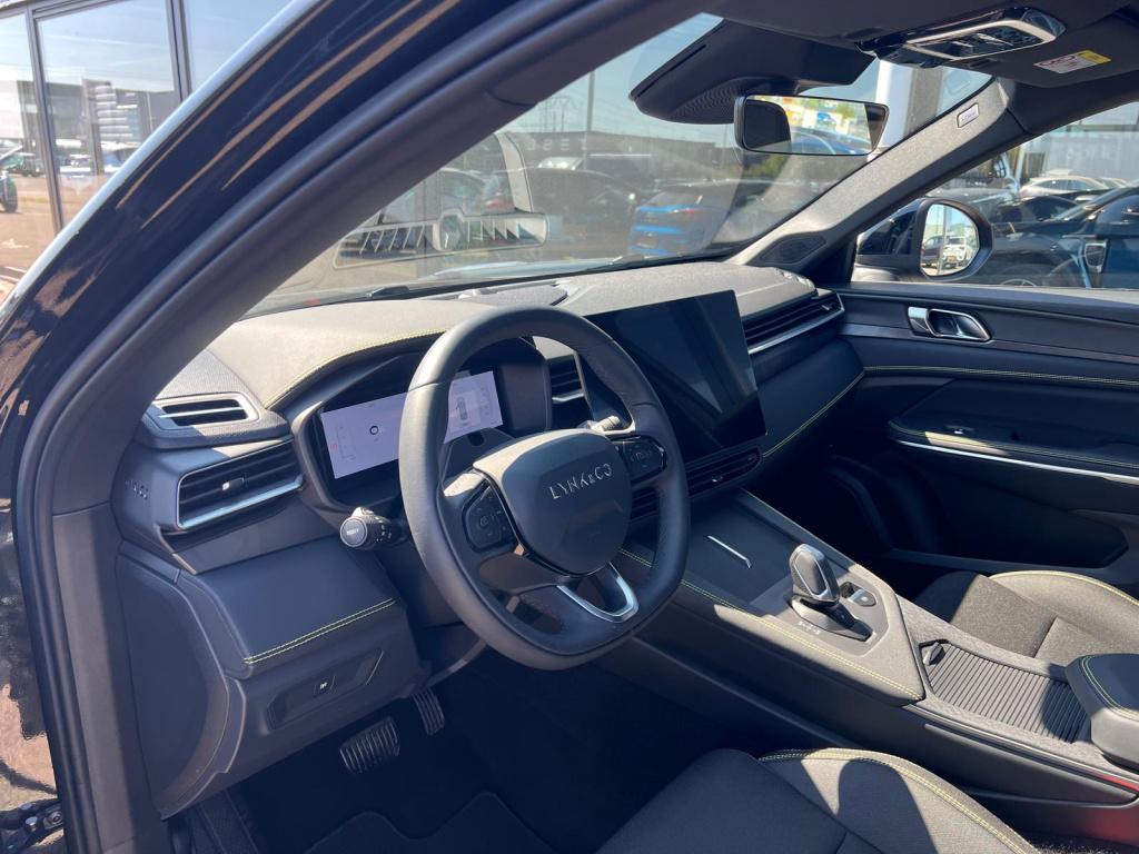 Lynk & Co 01 1.5 276pk phev 3dth core , trekhaak , carplay , adaptive cc ,