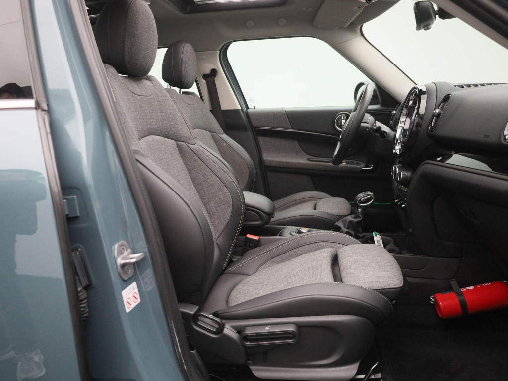 Mini Countryman 2.0 cooper s e all4 | navigatie | verwarmde stoelen | elekt