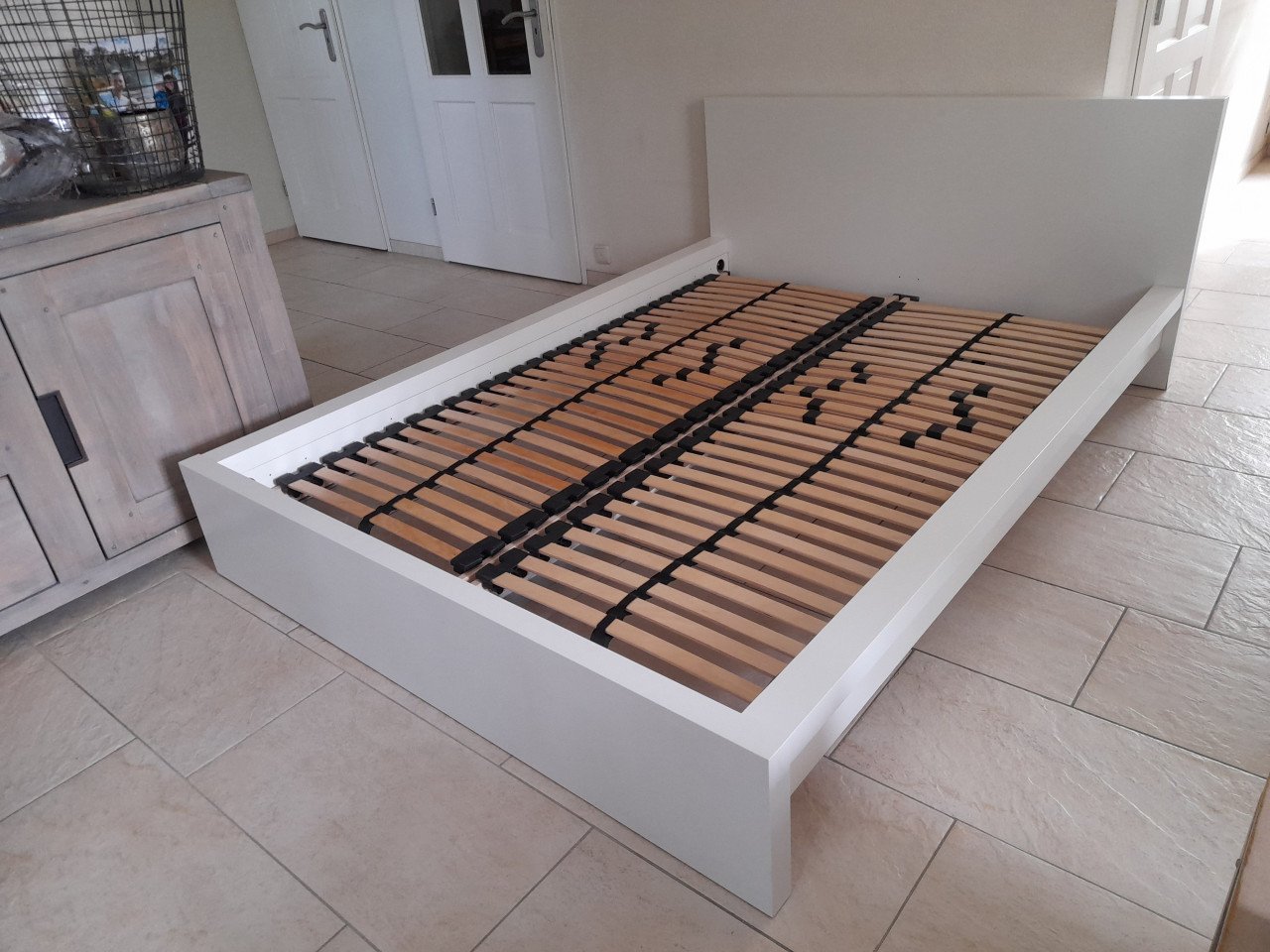 Malm bed 140 x 200 (in goede nette staat )GERESERVEERD