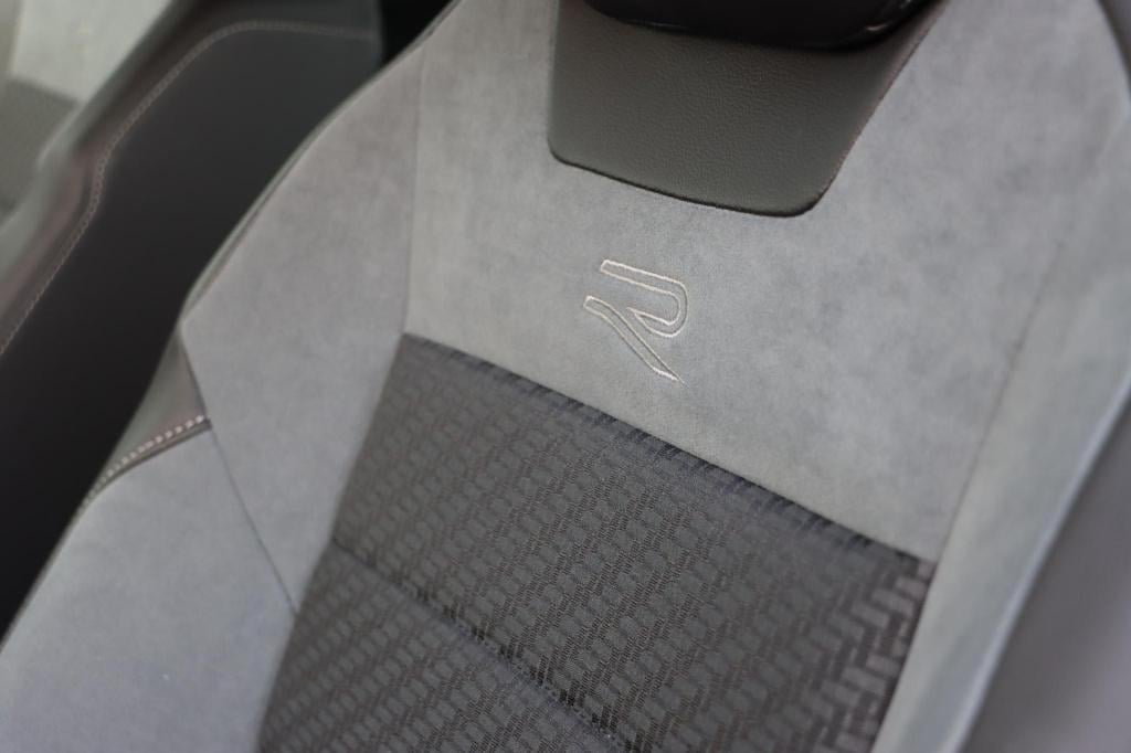 Volkswagen T-roc cabrio 1.5 tsi r-line 150pk dsg7 iq.light | stoel- en stuu