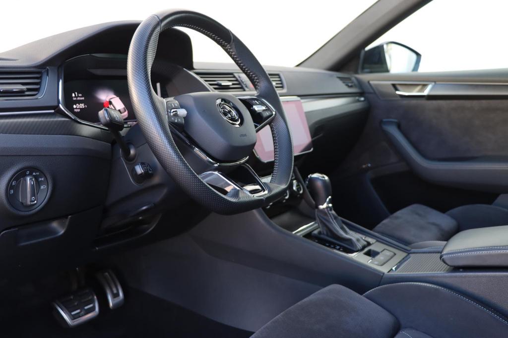 Skoda Superb combi 1.4 tsi iv sportline 218pk dsg6