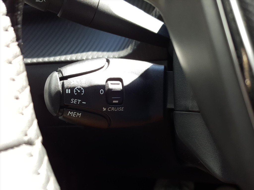 Peugeot 2008 1.2 puretech 100pk allure pack navi | bluetooth | applecarplay