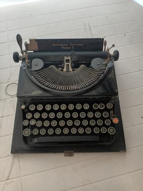 Typmachine Remington portable