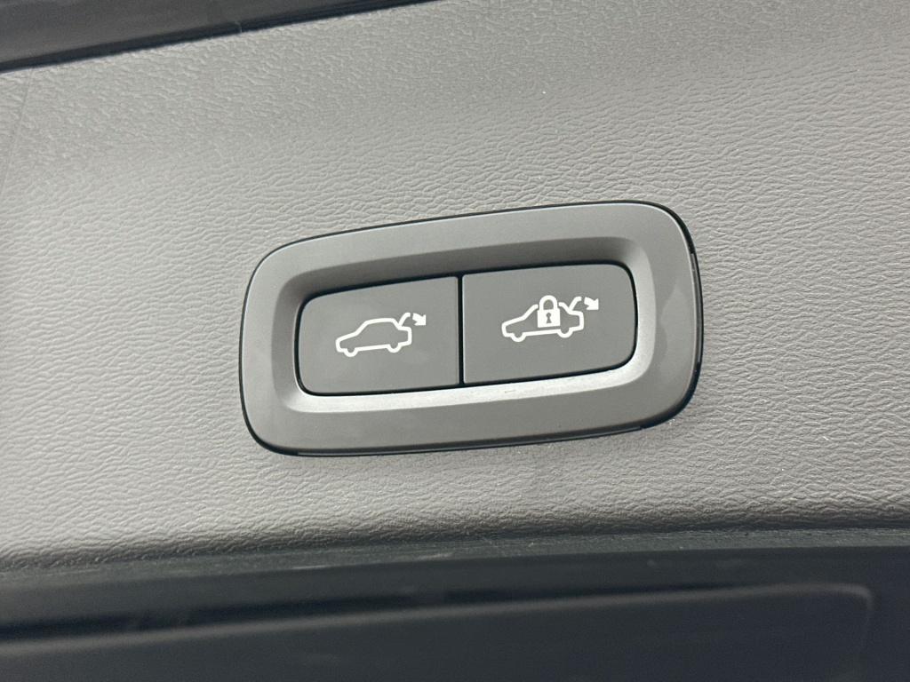 Volvo XC40 t5 262pk recharge ultimate bright| pano| adap.cruise| camera| le