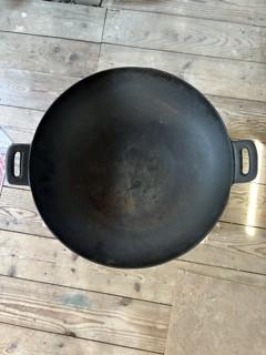 Gietijzeren wok