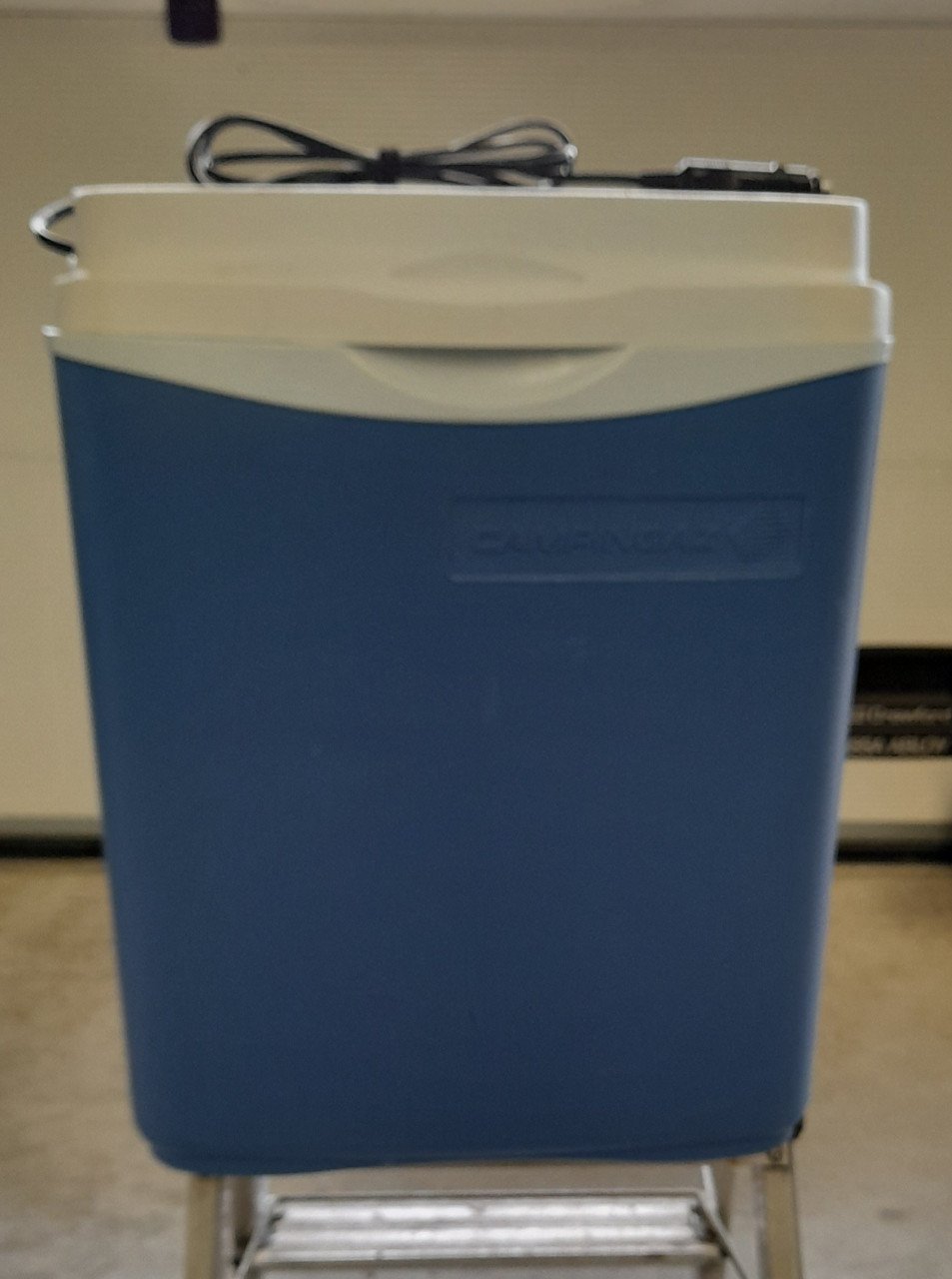 Handwasmachine + elektrische koelbox.