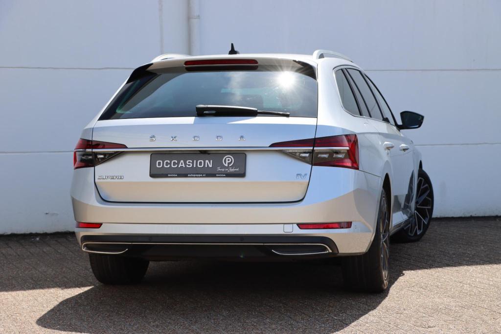 Skoda Superb combi 1.4 tsi iv laurin & klement 218pk dsg6 | soh 96,9% |