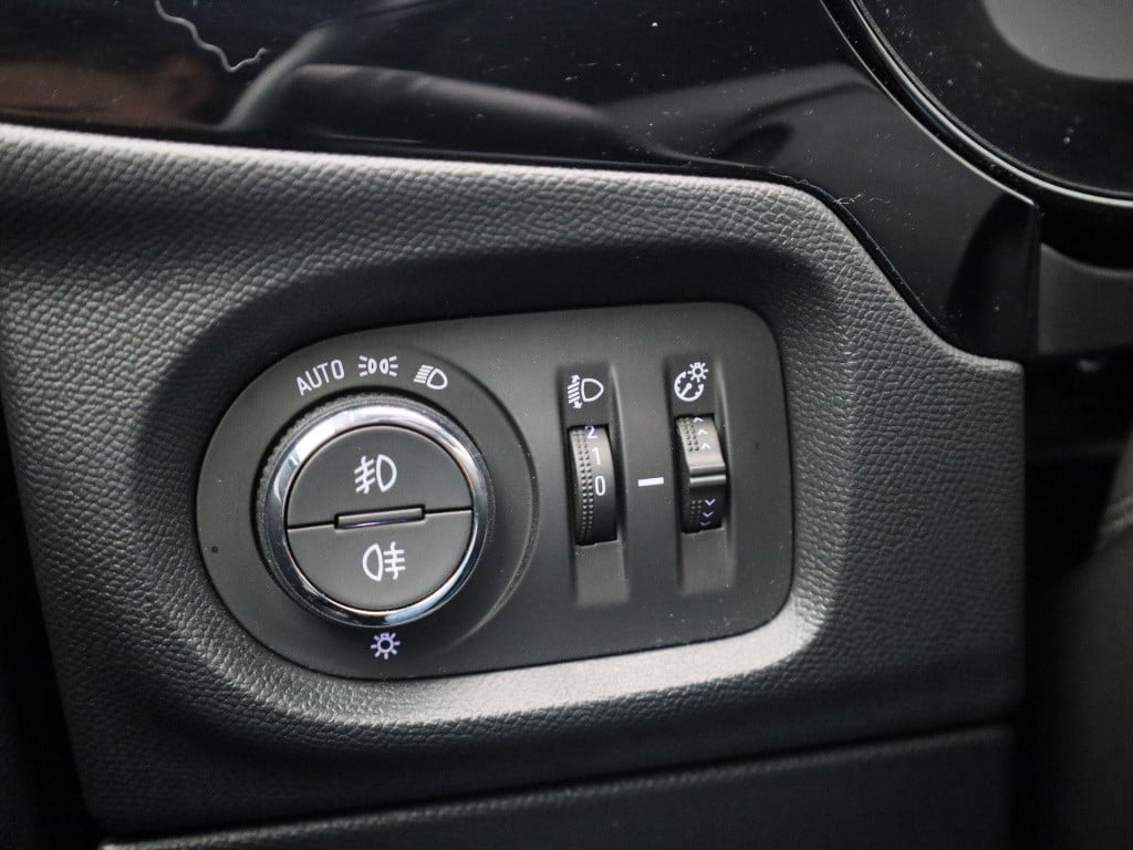 Opel Corsa 1.2 elegance | automaat | navigatie | apple carplay / android au