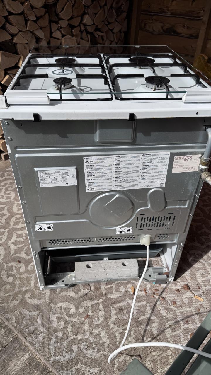 3 jaar oud wit Bosch gasfornuis met oven