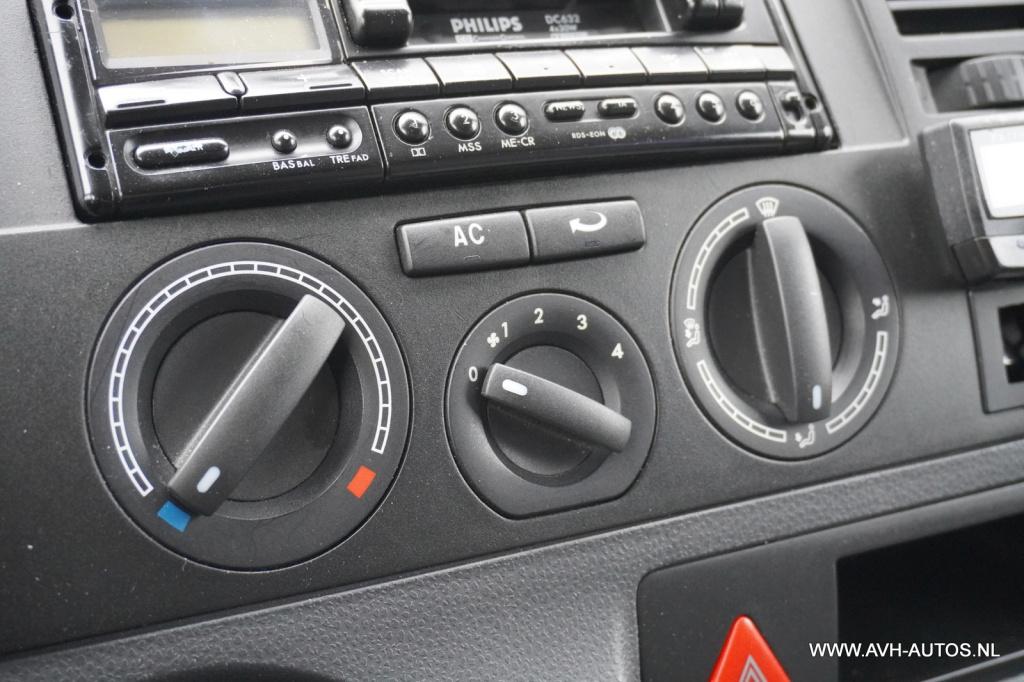 Volkswagen Transporter 2.5 tdi 300 trendline, rolstoelbus!