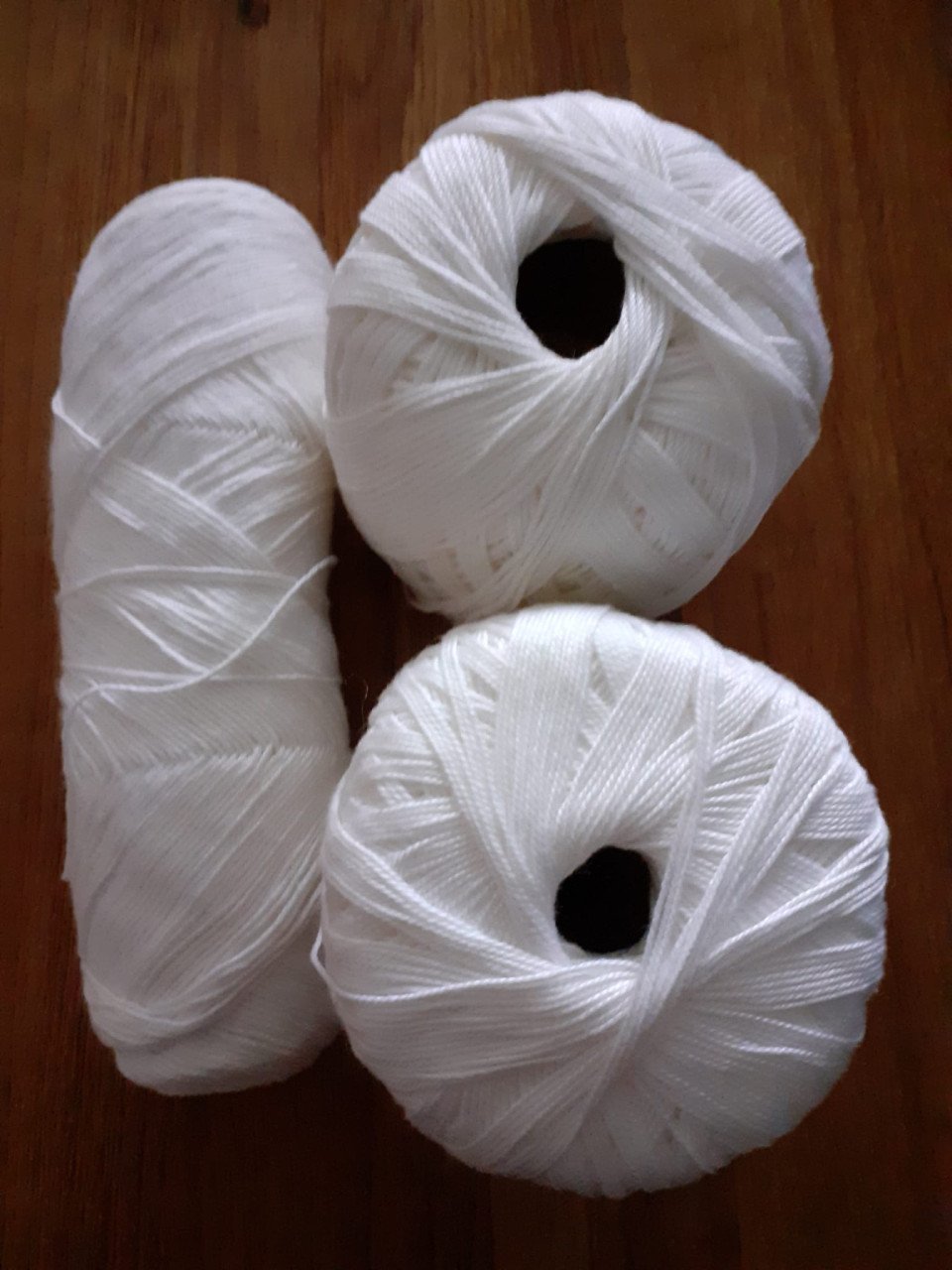 HAAKGAREN 3 x wit en 2 x ecru + GRATIS mini geldboompje